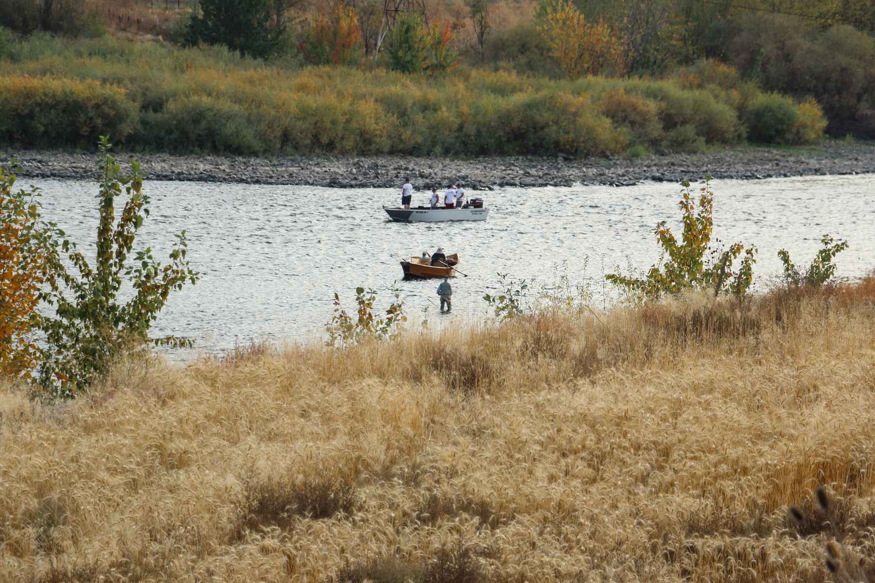 Wade, row, jet. The many ways a steelheader plays (photo: Kris Millgate). drift boats clearwater river