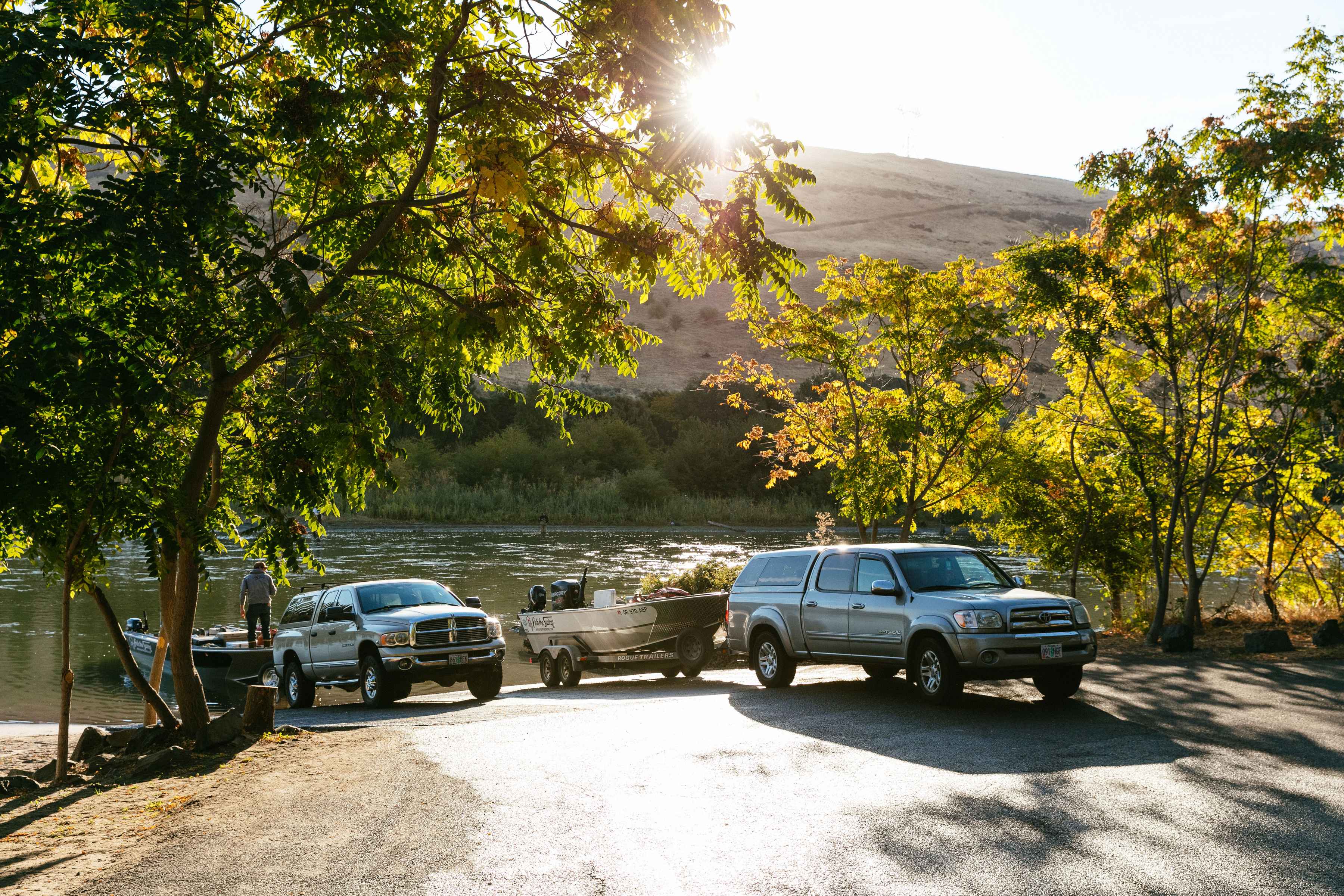 Put in on the lower Deschutes River (photo: Jeremy Koreski). Put in on the lower Deschutes River
