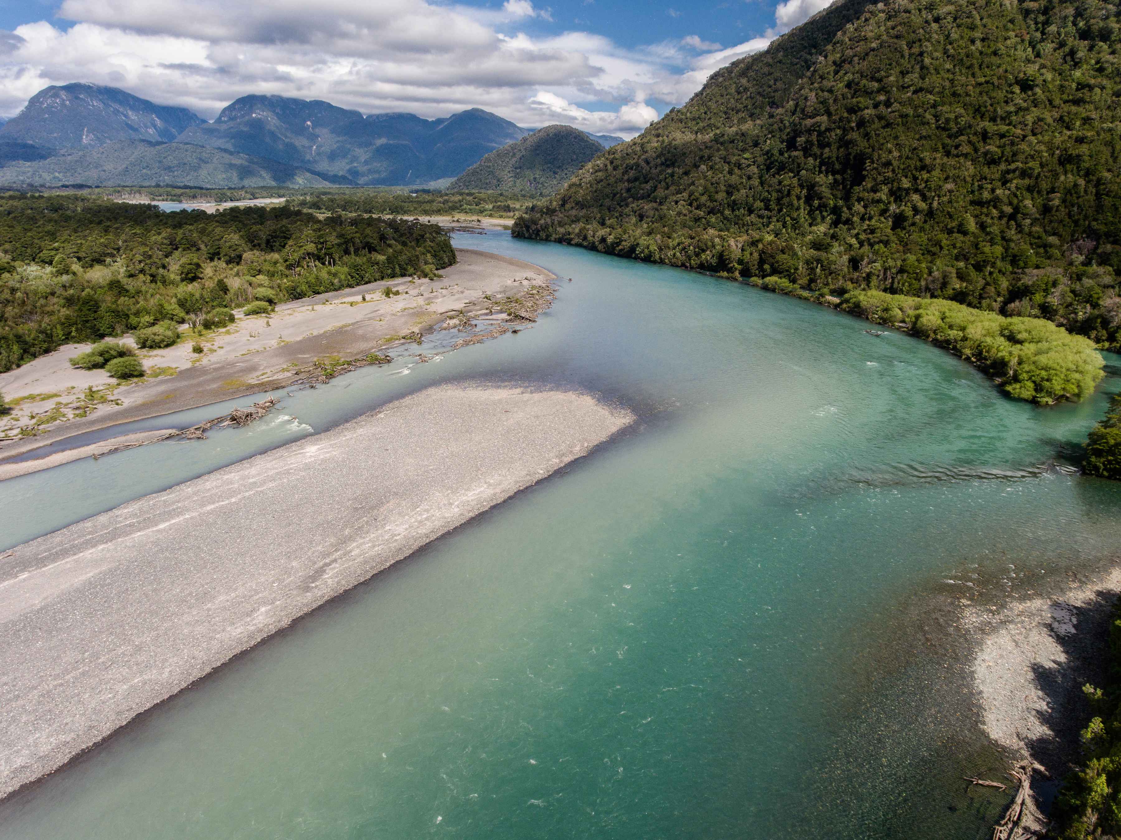 Floating Rio Yelcho (photo: Chad Shmukler). Rio Yelcho