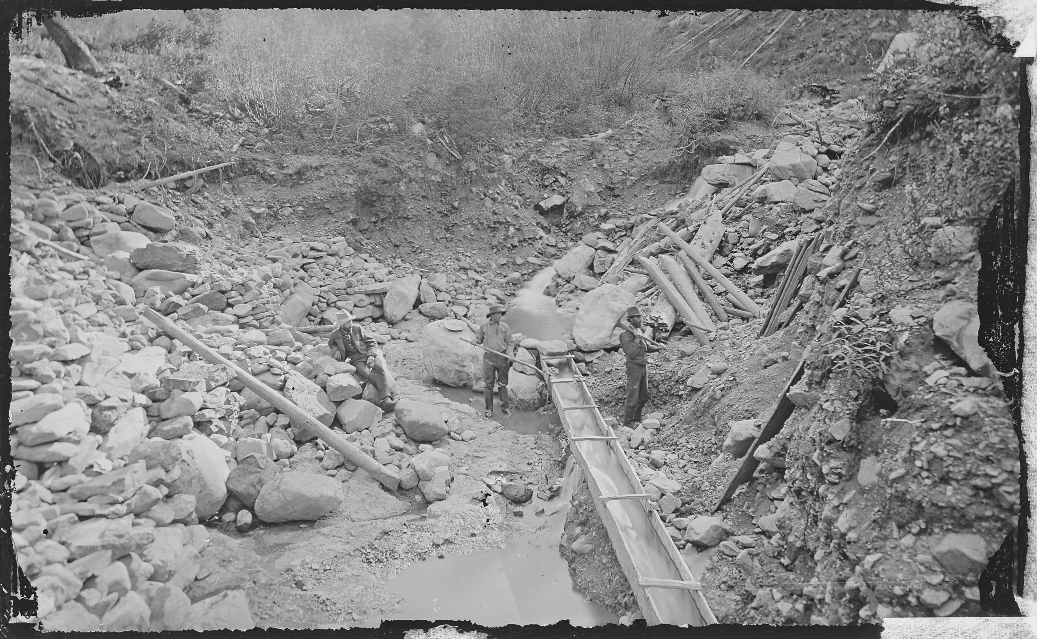 Gold mining in Boren's Gulch. La Plata County, Colorado, 1875 (photo: U.S. National Archives and Records Administration) Gold mining in Boren's Gulch. La Plata County, Colorado