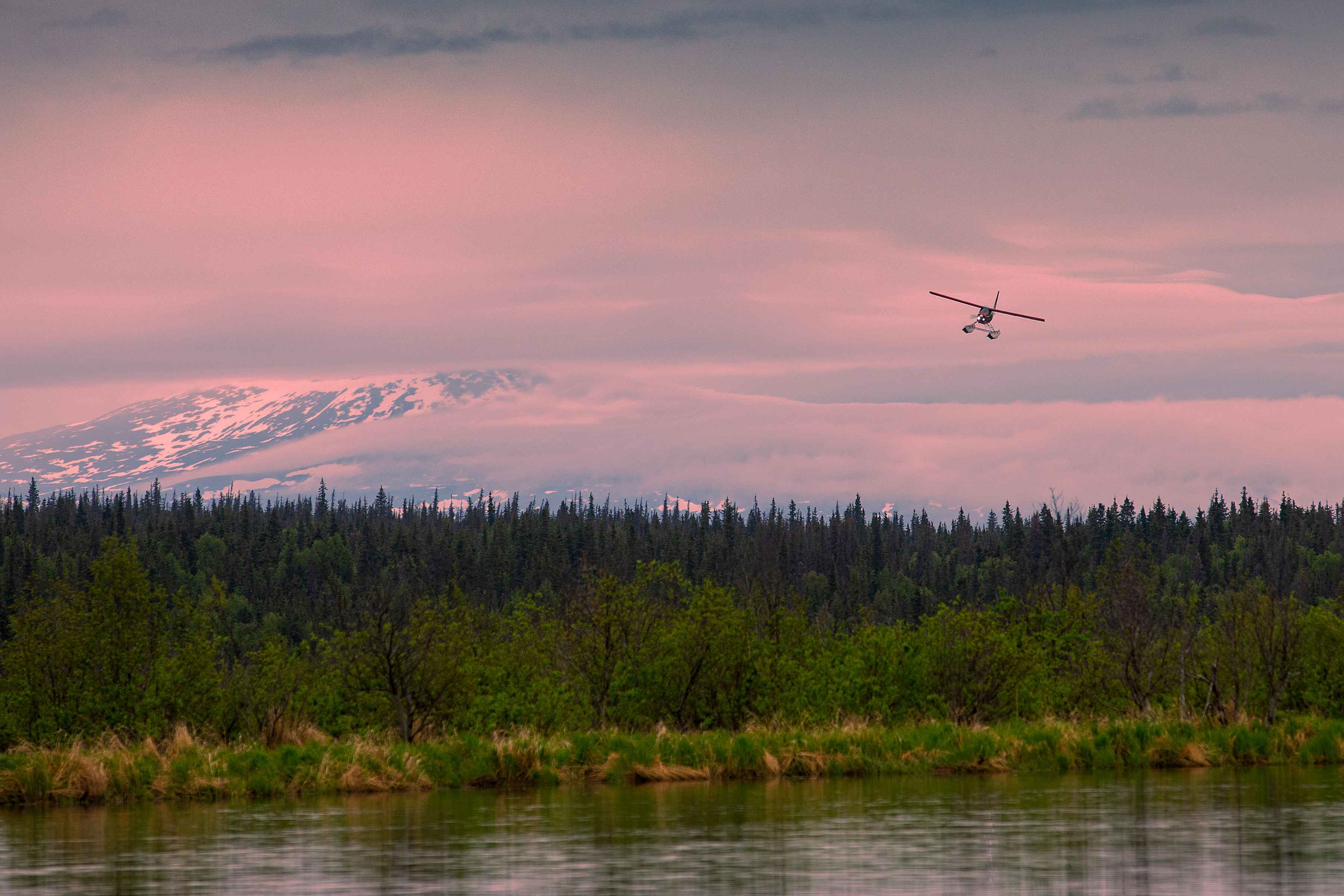 Photo: Earl Harper. bristol bay float plane