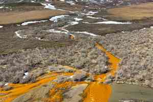 Alaska - Brooks Range - Rivers turning orange due to permafrost melt